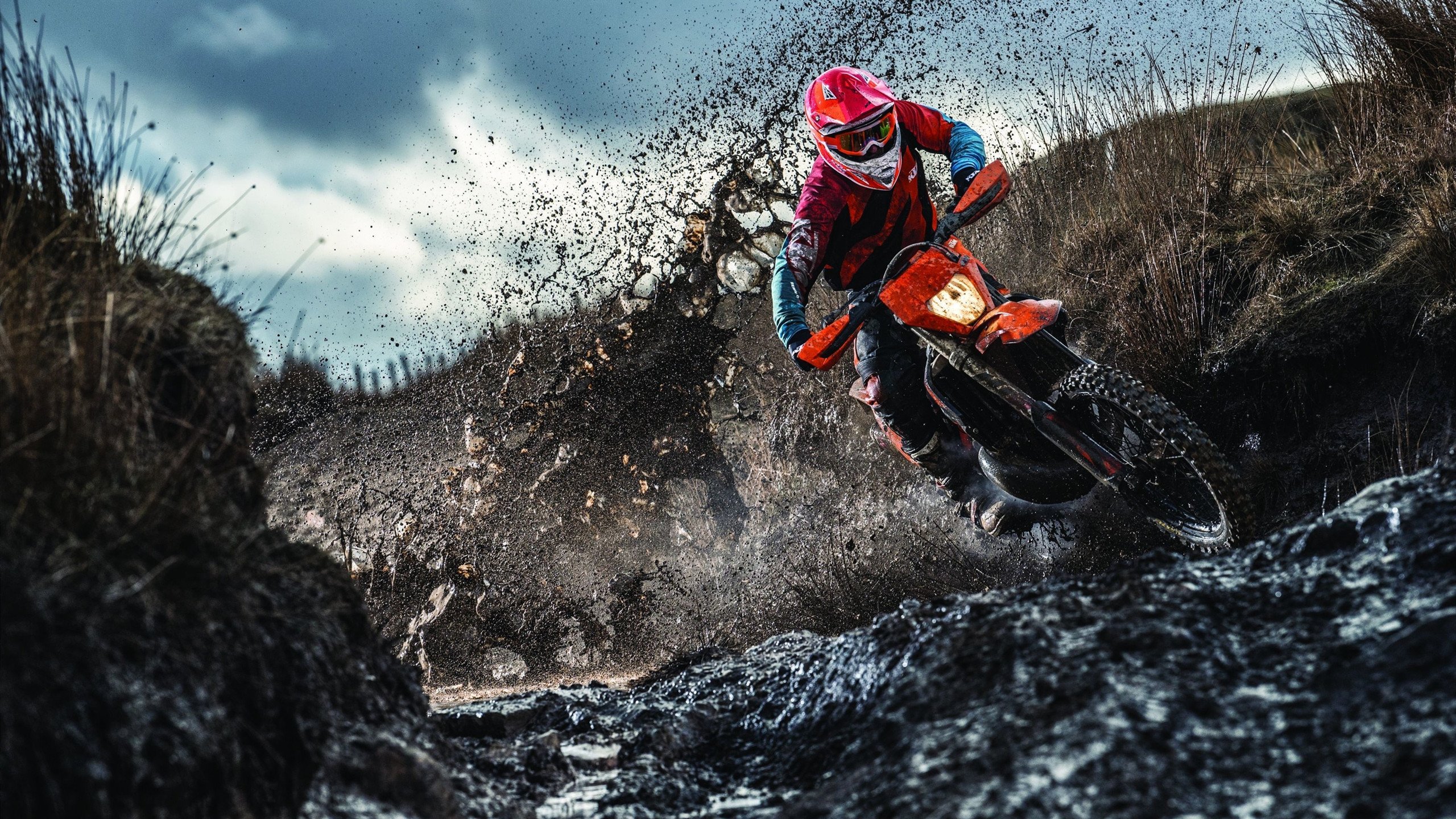 半场比分:56-54,北京队微弱领先,悬念升温!,北京单场比分360