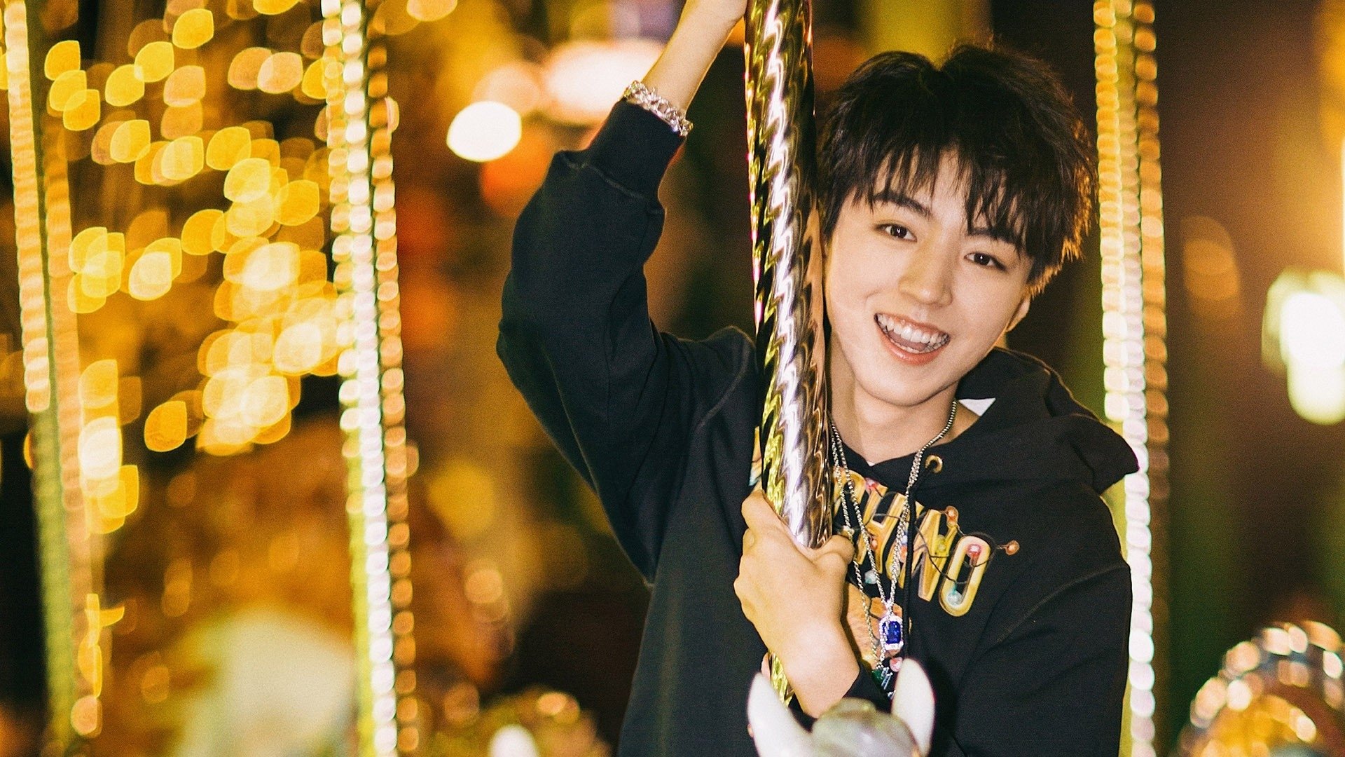 日本队突破重围，赢得宝贵胜利！，日本队晋级